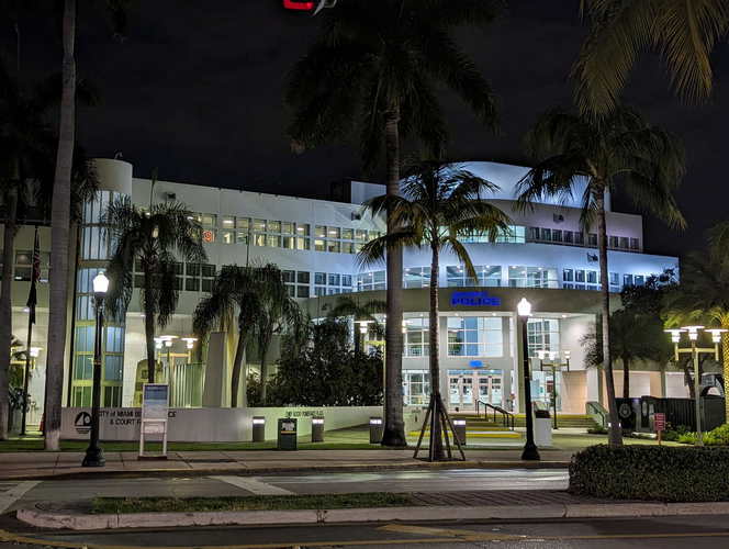 MIA_2023-08-18 20-39-16_PXL_20230819_003916540.NIGHT